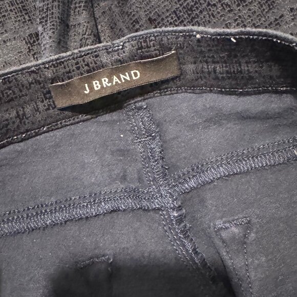 J Brand Textured Maria Darkest Navy Dark Wash Skinny Pants Size 28 (28x30) VGUC - Picture 11 of 13